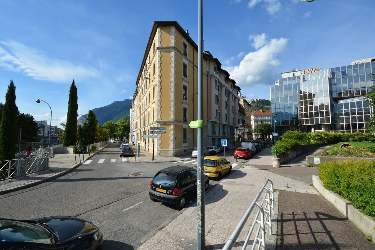 Hotel Lux Grenoble Exteriör bild